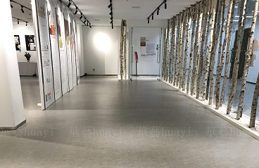 华艺弹性地板——用品质赢得客户